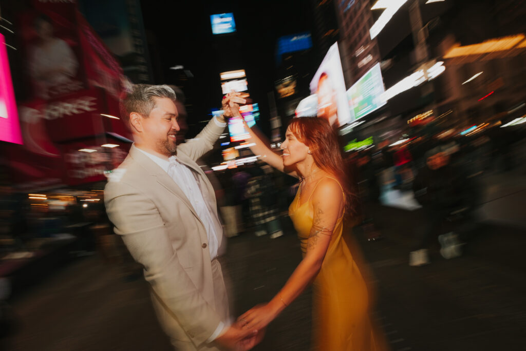 New York wedding photographer, Times Square, Carlos Pintau